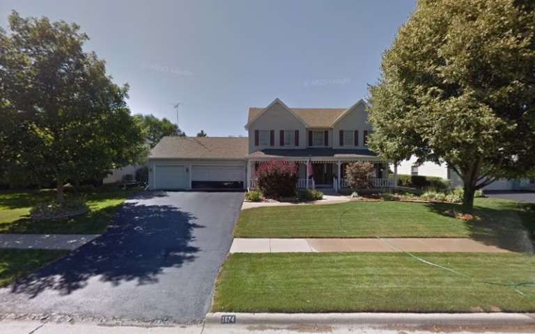 217107 green grass lawn care 1 768x480