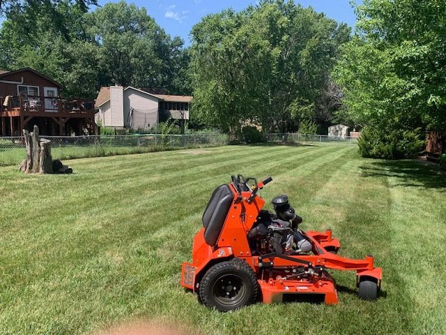 217616 cutting edge lawn care
