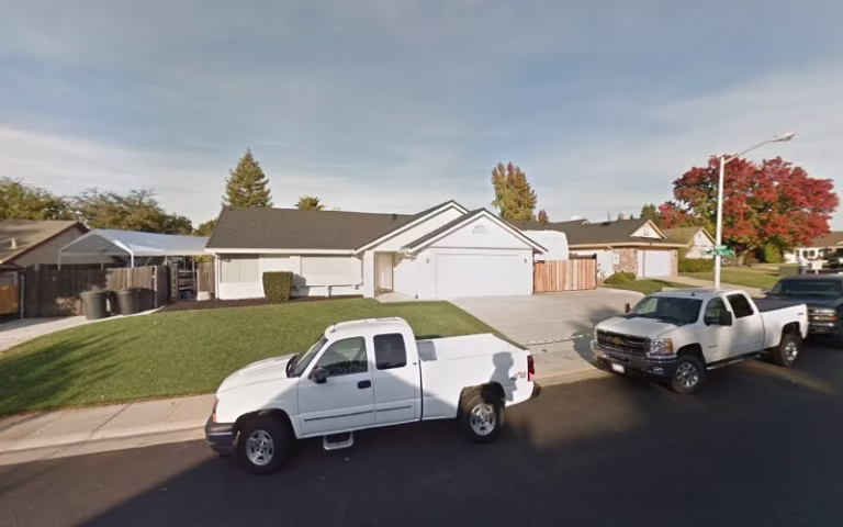 217701 fresh cut lawn maintenance 1 768x480