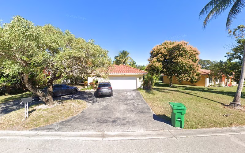 218062 ernst tree lawn services 1