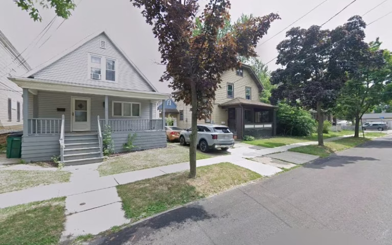 218932 terrana tub tile refinishing 1 768x480