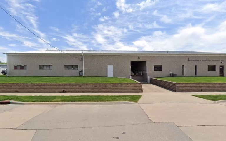 219654 des moines marble mantel co 768x480