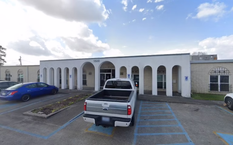 221772 smiths carpet cleaning repairs 768x480