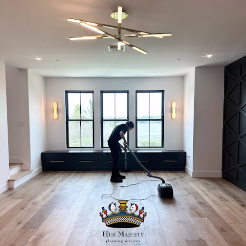 222908 her majesty cleaning services