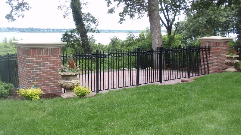 223447 out back casual living fence