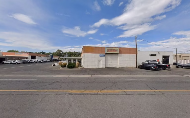 223540 stonetree concrete fence wall systems 1 768x480