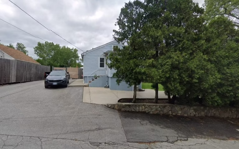 223871 fence america 768x480