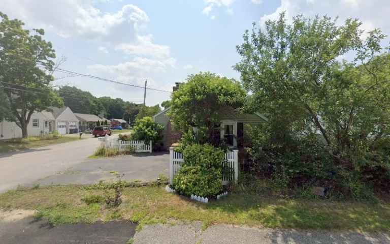 223894 foxx fence home improvement 1 768x480