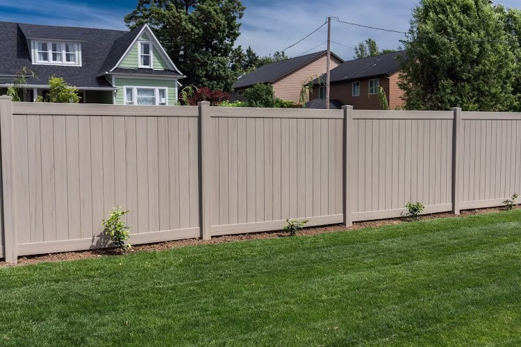 224013 ricks custom fencing decking