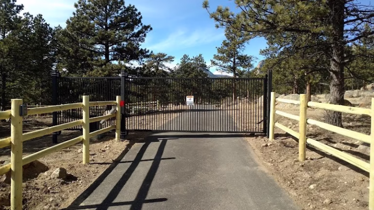 224251 black eagle fence 768x432