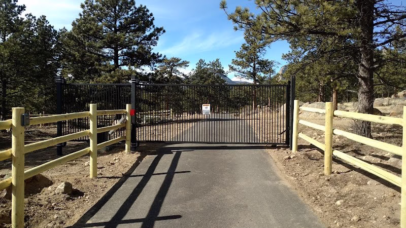 224251 black eagle fence