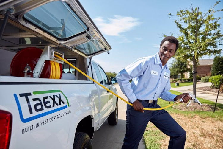 225046 hometeam pest defense 1