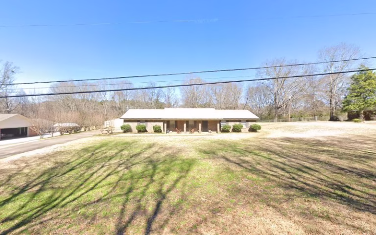 225241 red line pest management 768x480