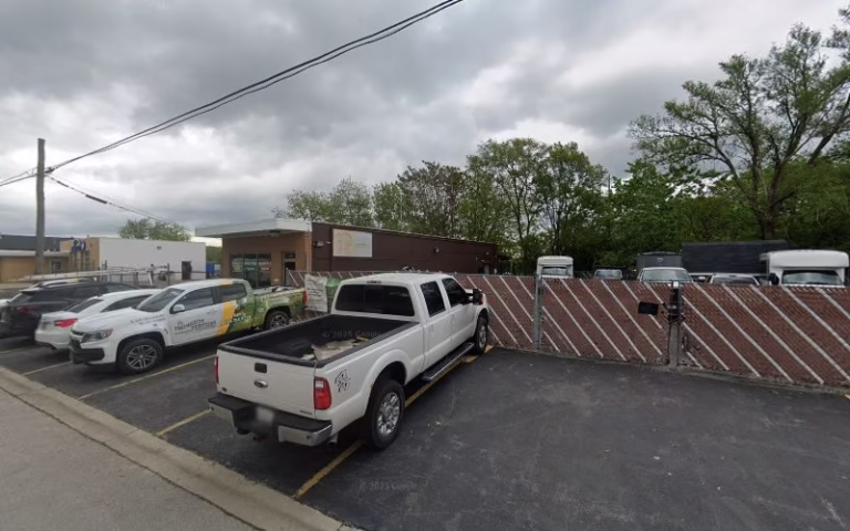 225873 electric bug exterminator 768x480