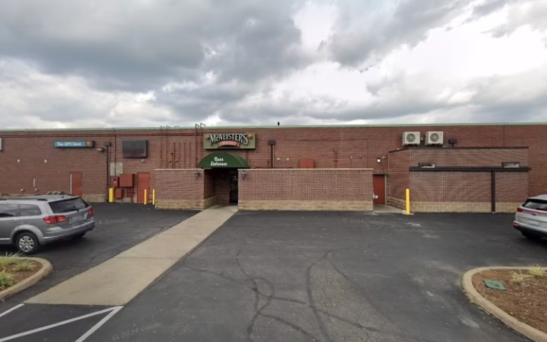 235586 hoodz of louisville 768x480