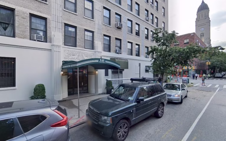 236161 felix painting 1 768x480