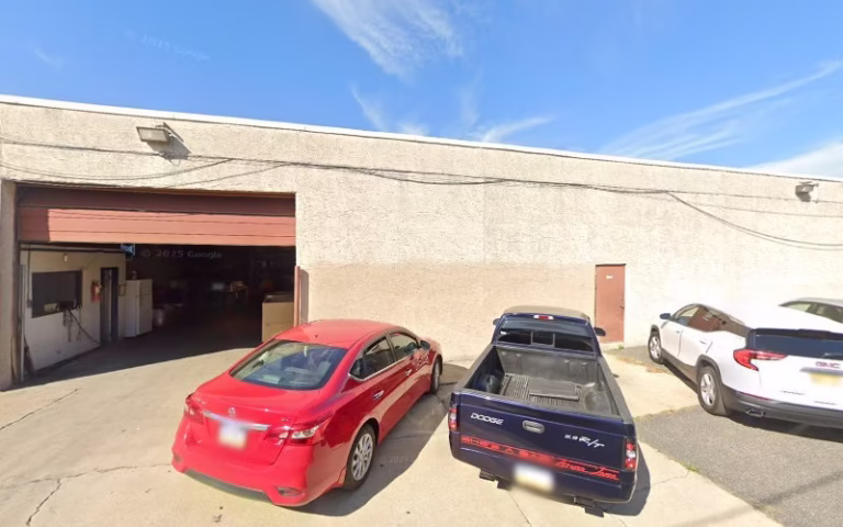 236568 x r house painting 1 768x480