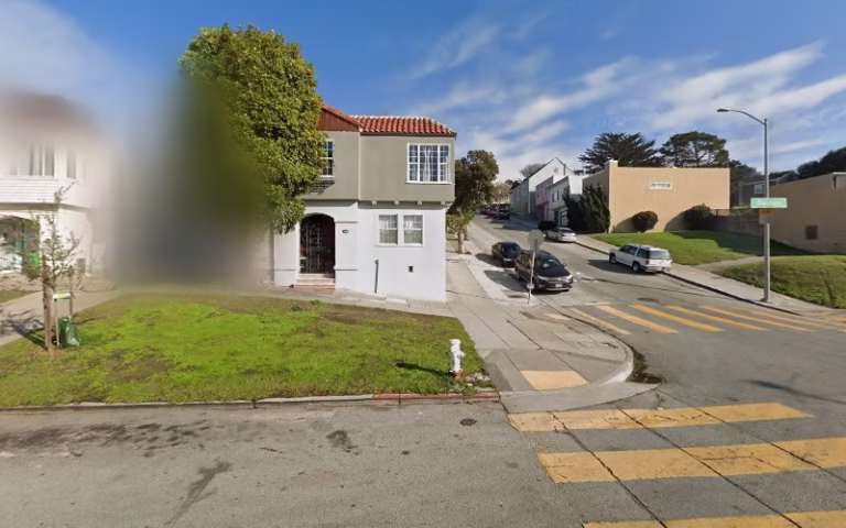 237308 hilcias painting 768x480