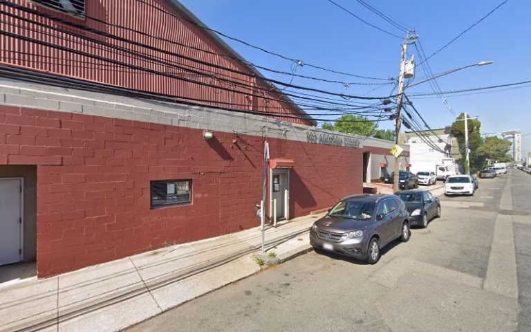 237883 e m design 1 768x480