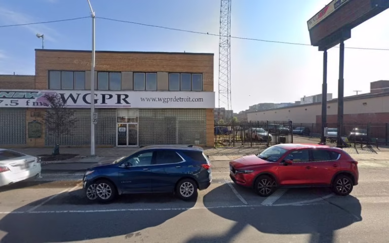 238091 urban touch painting 1 768x480