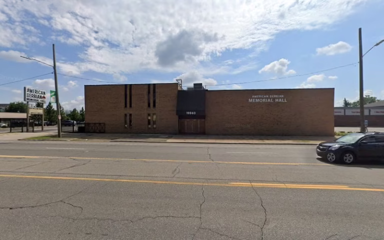 238103 golden edge painting 1 768x480