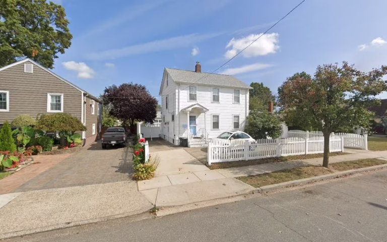 238155 madias painting 768x480