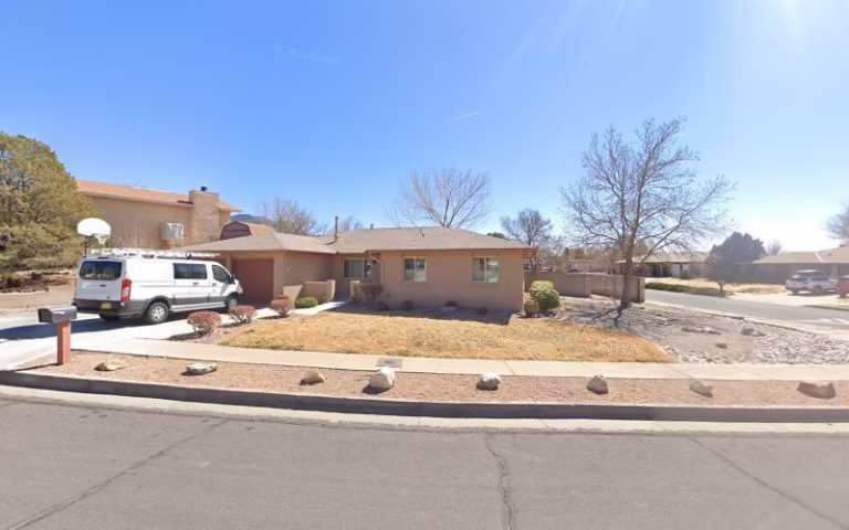 238588 paramount painting decorating 768x480