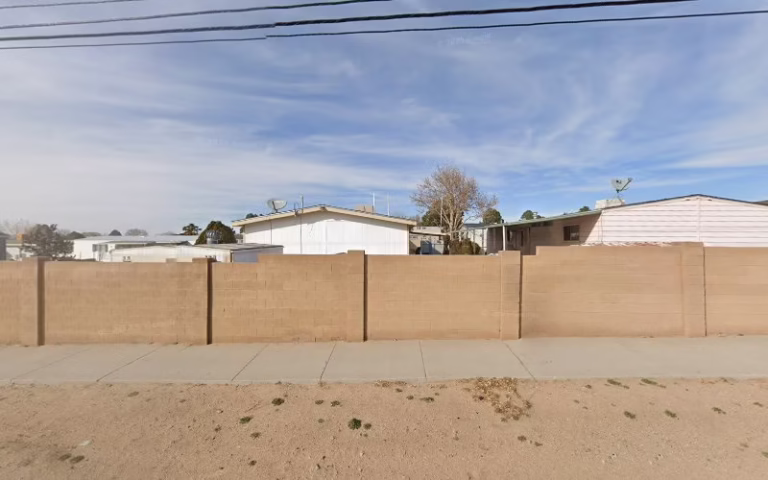 238590 summit painting inc 768x480