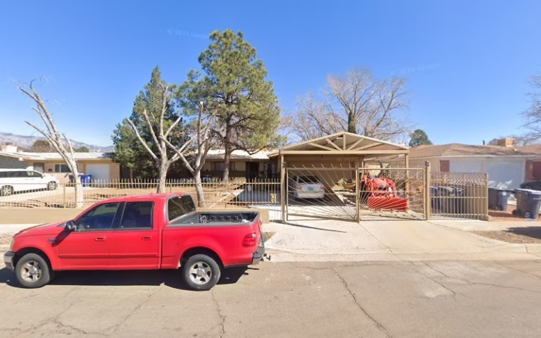 238595 metro 2000 painting 768x480