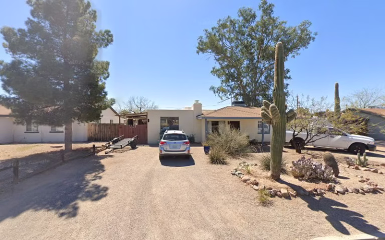 238752 varsity painting 768x480