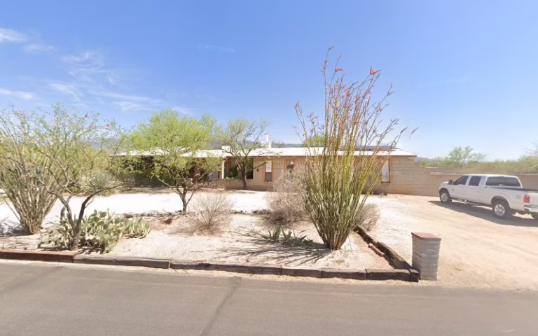 238790 mitchell painting 768x480