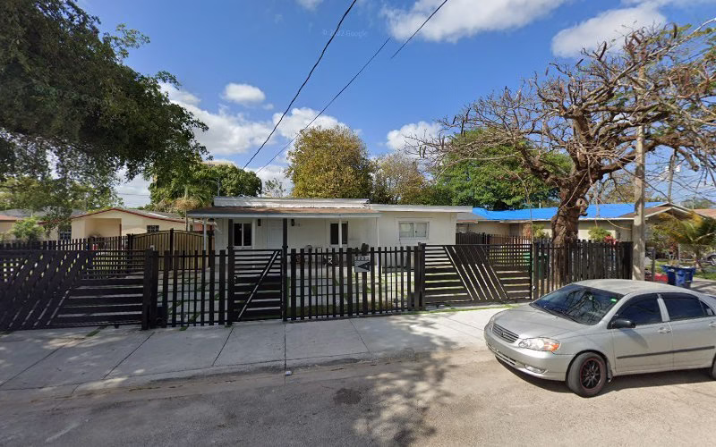 239581 snow white painting waterproofing