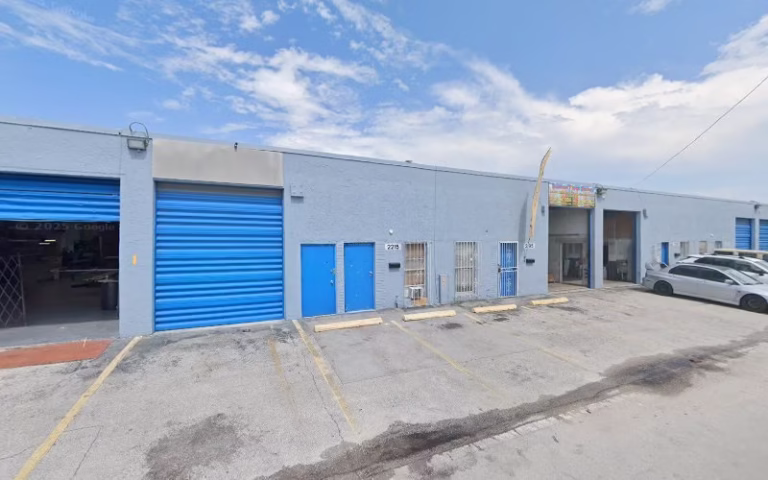 240037 dearribas finish carpenter 768x480