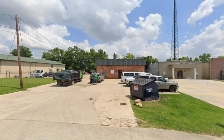 240189 robert shamburger cabinet maker 768x480