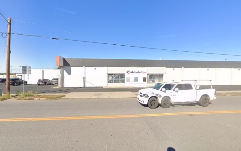 240247 cabinets plus warehouse 768x480