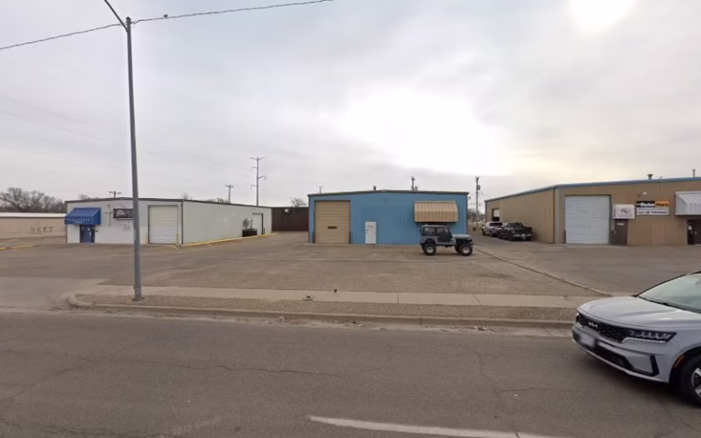 240548 amarillo custom cabinets 768x480