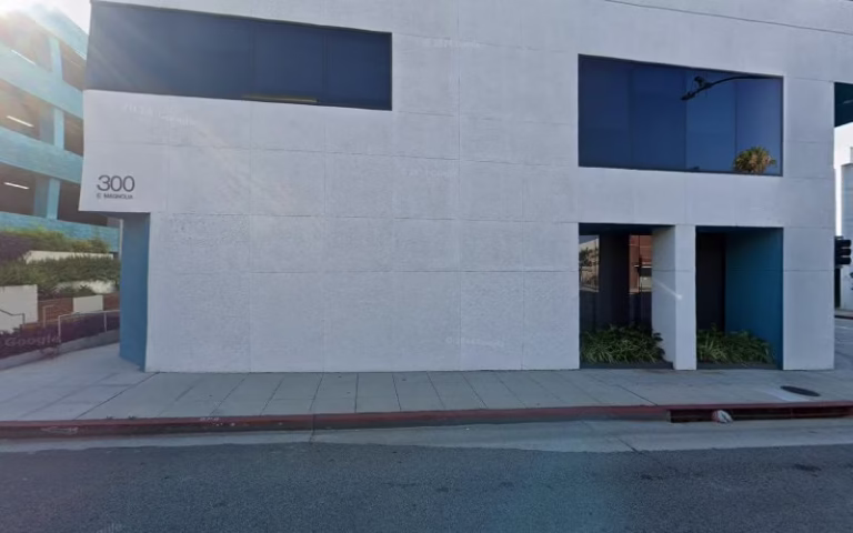 241129 burbank pro deck services 768x480