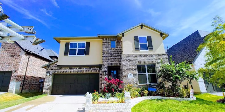 241548 alexis home painting 768x384