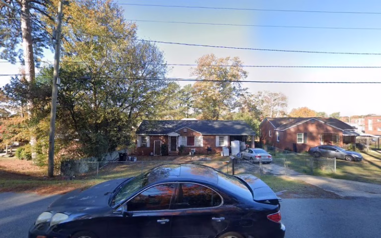 242602 av professional painting 1 768x480