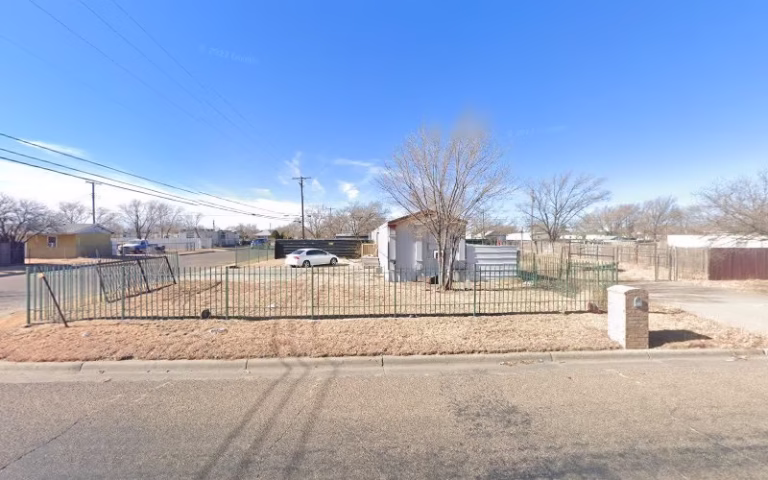 242655 isreal hernandez painting 768x480