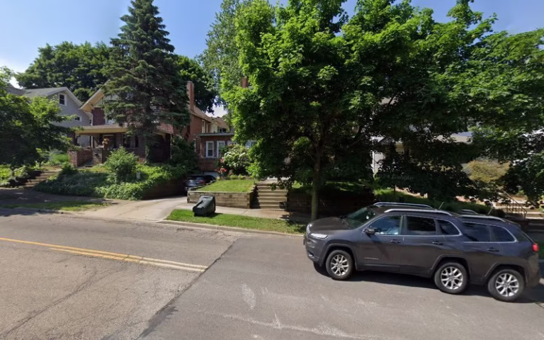 242726 blushes brushes 8211 wine paint akron 768x480