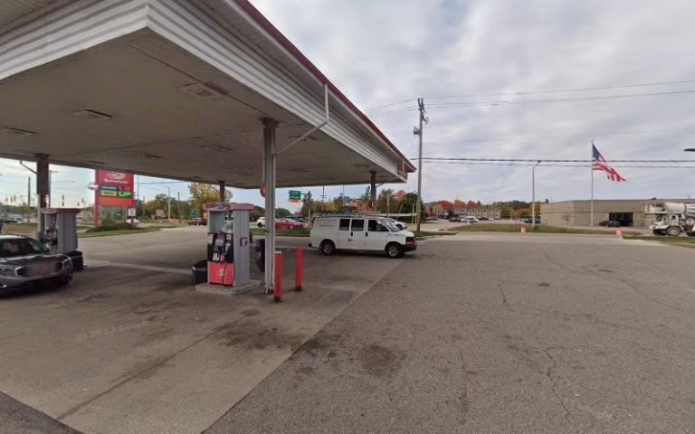 242935 advantage painting decks 768x480