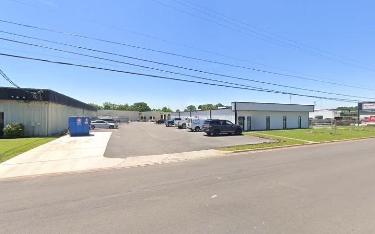 243030 k m paint 1 768x480