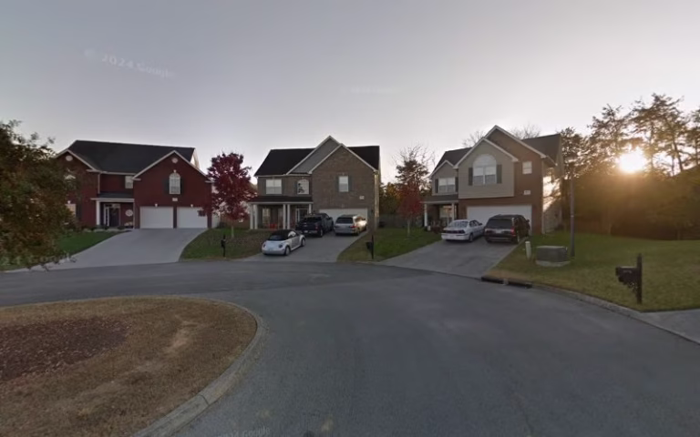 243225 pro grata painting 768x480