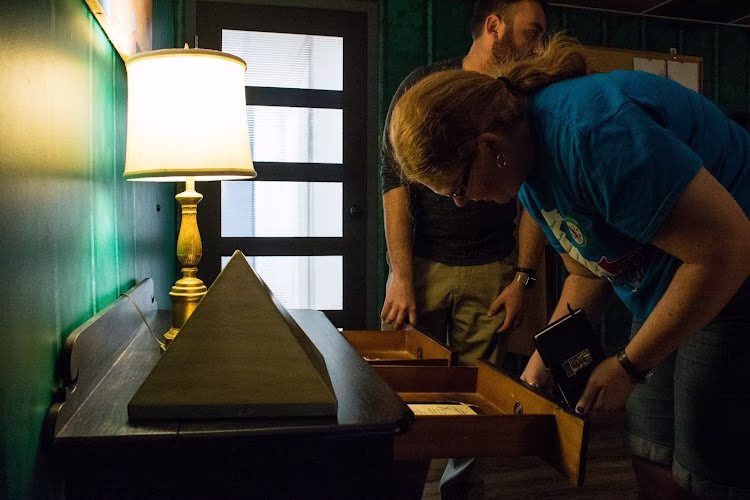 243302 live action escapes