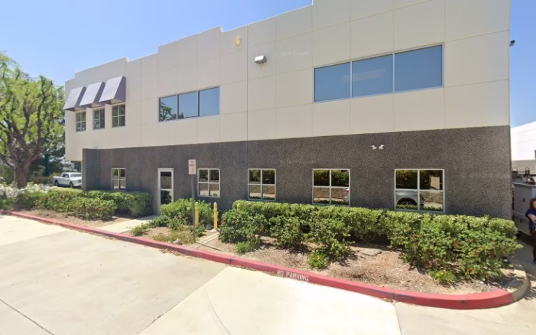 243356 spray tech painting 768x480