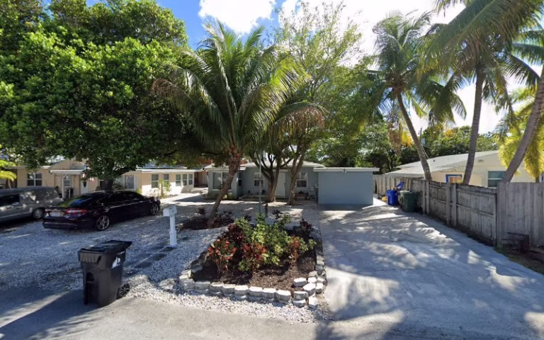 243615 reyes painting 1 768x480