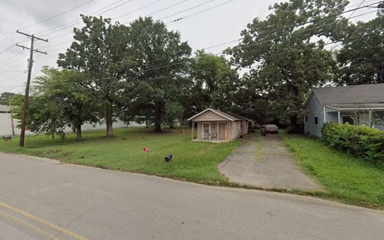 243656 smith painting 768x480