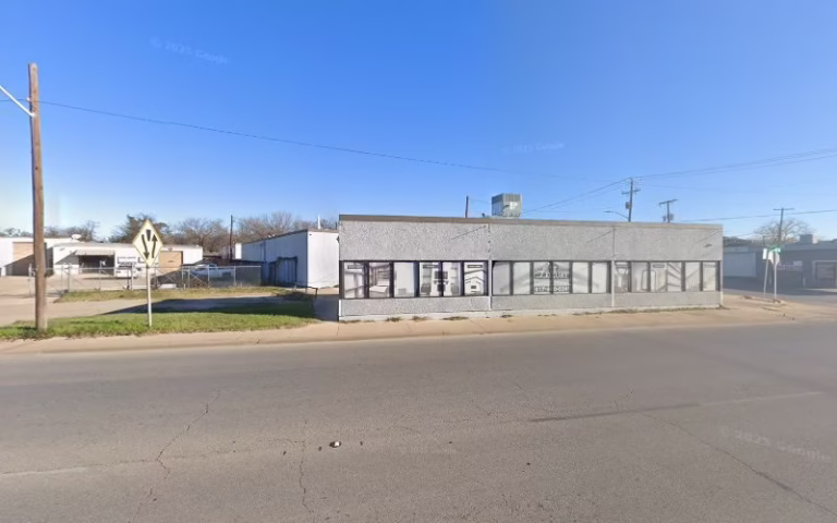 243790 luxury custom trim carpentry 768x480