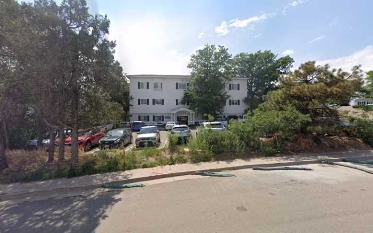 244441 bradley interiors inc 768x480